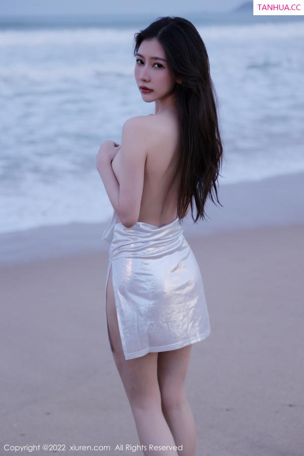 尹甜甜  [XiuRen]高清写真图 2022.12.13 No.5990 尹甜甜 比基尼美腿第46张图片